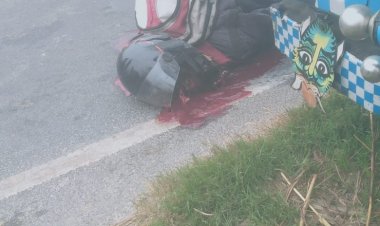 घने कोहरे के कारण वैशाली के थूकहिया  में ट्रक एवं बाइक की आमने-सामने की टक्कर में एक बाइक सवार BPSC शिक्षक की मौके पर मौत