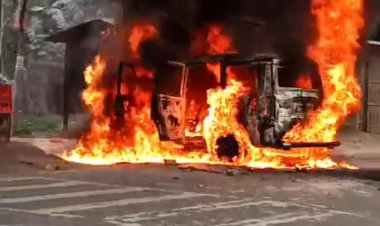 हाजीपुर महनार मुख सड़क मार्ग पर चेचर चौक के पास अनियंत्रित स्कार्पियो ने एक गुमटी नुमा दुकान में ठोकर मार दिया