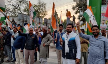 जन विश्वास यात्रा के तहत नेता प्रतिपक्ष तेजस्वी यादव समस्तीपुर